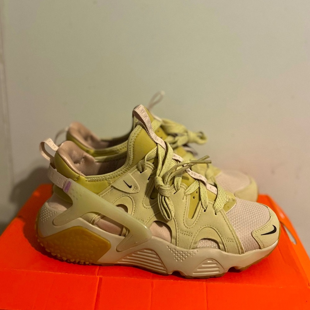 Nike Huarache Craft "Sanddrift" Sz 7.5
